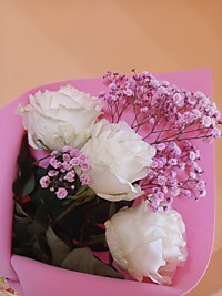 3 Розы с Гипсофилой